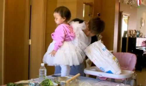 《爸爸回来了》,吴尊、贾乃亮谁演技更好?