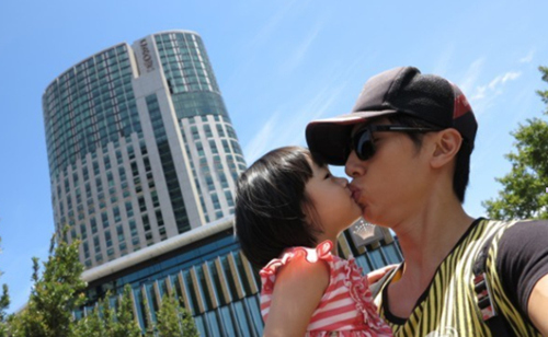 《爸爸回来了》,吴尊、贾乃亮谁演技更好?