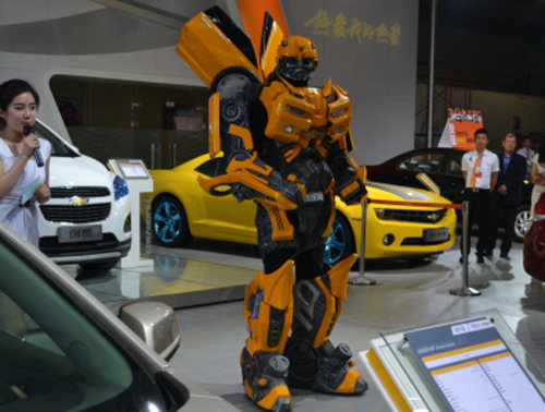 泉州2014车展变形金刚大黄蜂展示