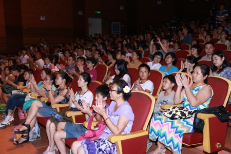 厦门鼓浪屿陈若滢音乐会现场爆满1