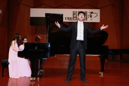 厦门音乐会演绎歌剧选段《你玷污了我的灵魂》