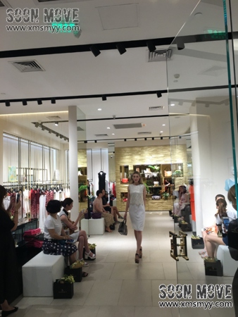 ESCADA新品绽放，时尚美模展示靓丽服饰 (12)